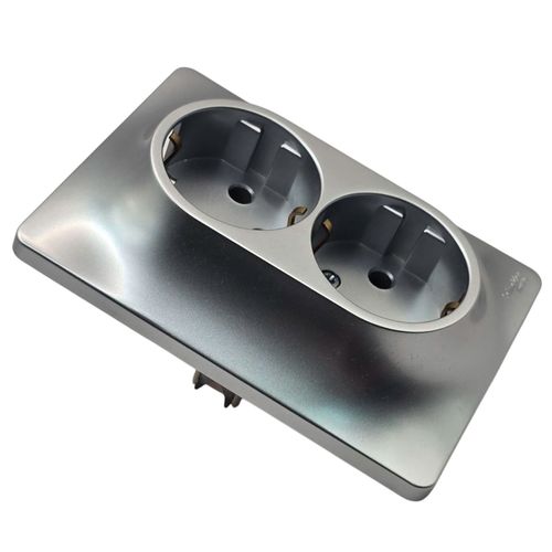 Розетка Systeme Electric Glossa двойная с заземлением алюминий GSL000324 Розетка Systeme Electric Glossa двойная с заземлением алюминий GSL000324