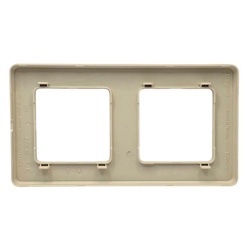 Рамка Legrand Inspiria 2-постовая бежевый 673941 Рамка Legrand Inspiria 2-постовая бежевый 673941
