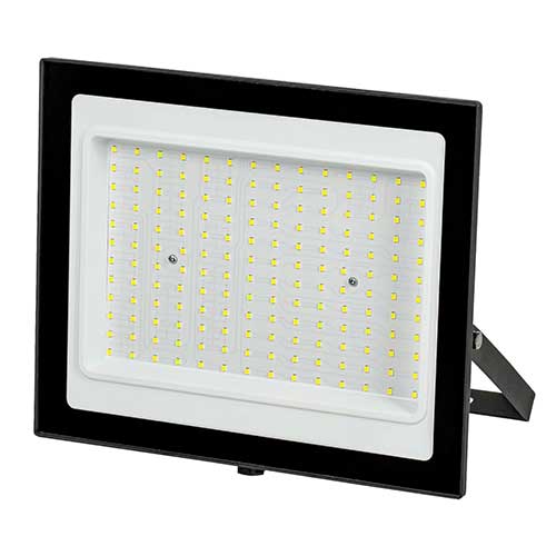 Прожектор светодиодный IEK LIGHTING 200W 6500K IP65 черный корпус Прожектор светодиодный IEK LIGHTING 200W 6500K IP65 черный корпус